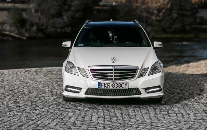 Mercedes-Benz Klasa E cena 51900 przebieg: 340000, rok produkcji 2012 z Góra małe 667